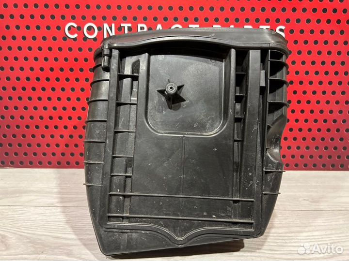 Корпус воздушного фильтра Porsche Macan 95B DCN