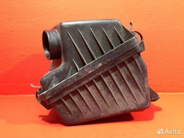 Корпус воздушного фильтра Hyundai Sonata EF G4JP