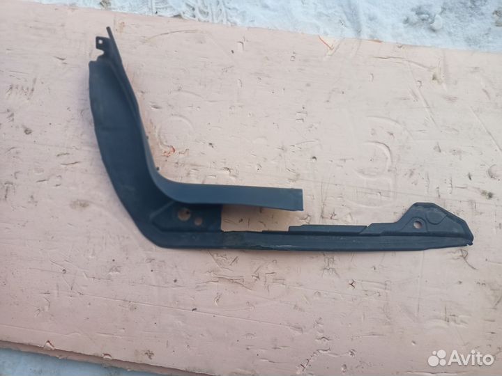 Водосток задний правый Audi A8 D3