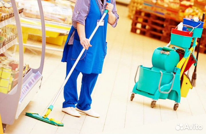 Уборщица помещения на АЗС, честные расчеты