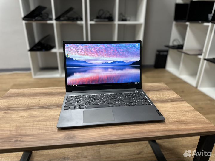 Lenovo 2021 i3/8gb/256gb