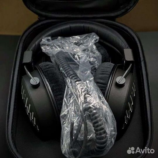 Beyerdynamic DT 1990 PRO