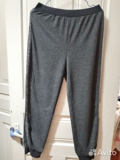 Спортивный костюм женский