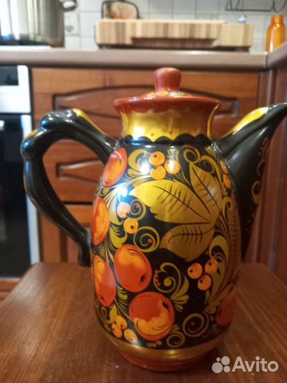 Фарфоровый чайник хохлома большой