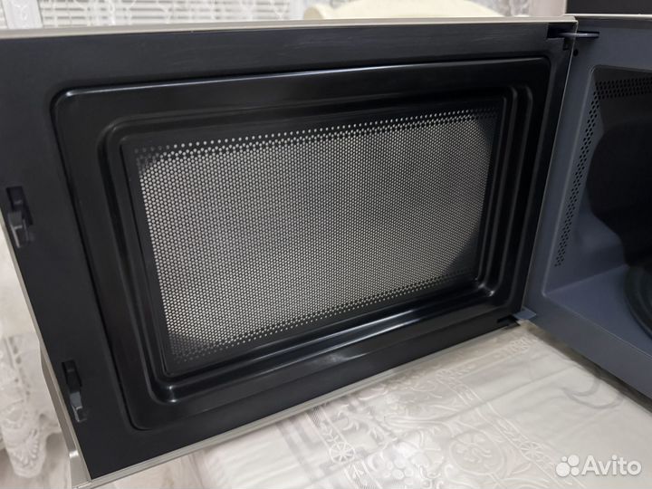 Микровалновая печь LG