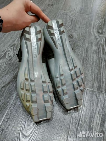 Лыжные ботинки