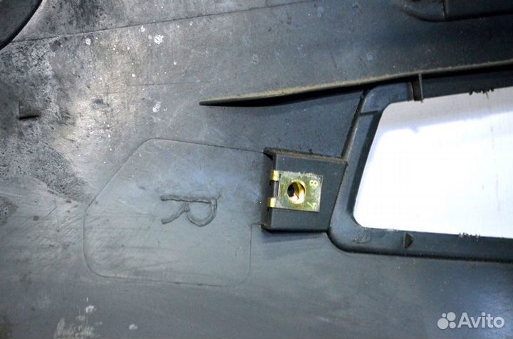 Обшивка двери, правая MAN TGA 18.410 (01.00)