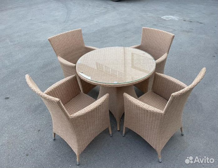 Обеденная группа Палермо из ротанга