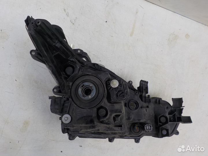 Фара левая Toyota Corolla