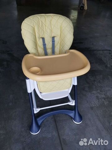 Детский стульчик для кормления 