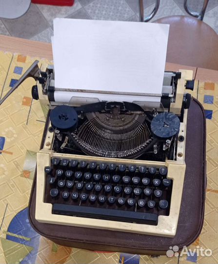 Пишущая машинка