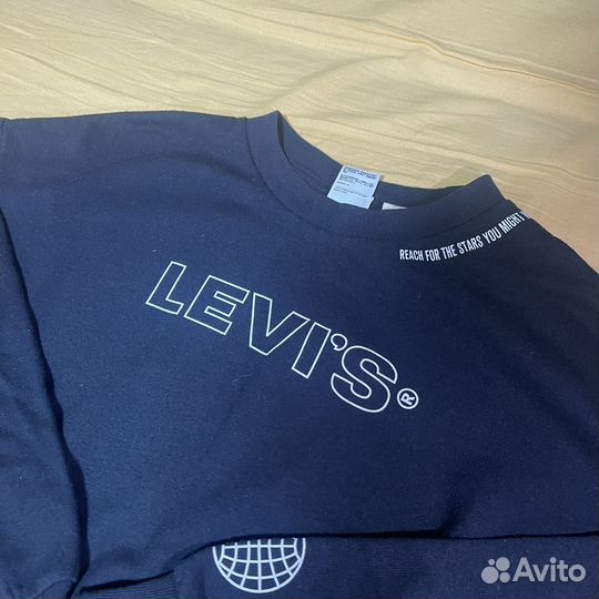 Свитшот женский levis