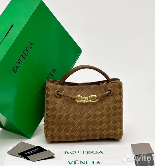 Сумка с ручкой Bottega Veneta замша кожа