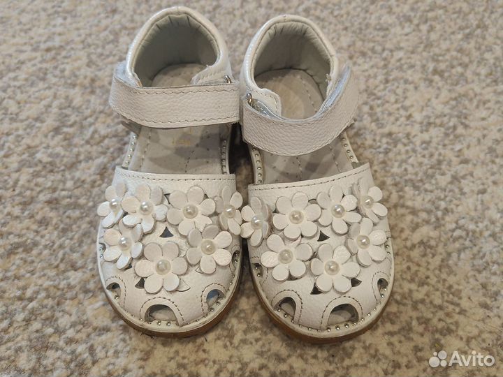 Сандалии для девочки