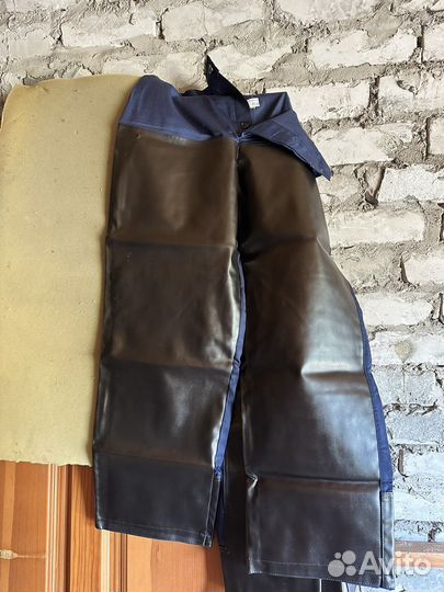 Мужской костюм для зажиты от нефти