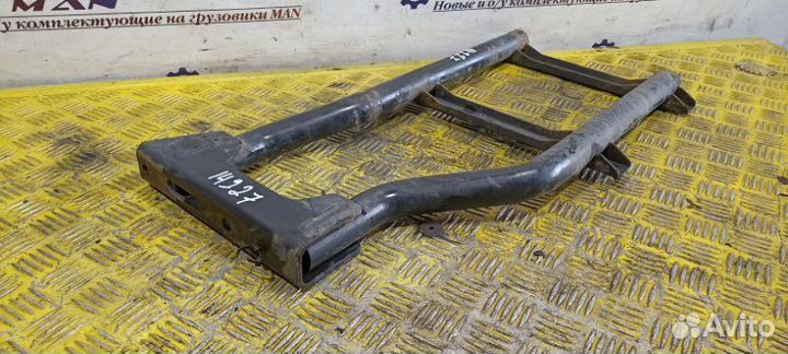 Кронштейн переднего крыла правый Man Tgl