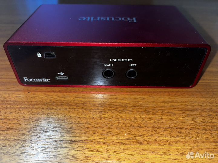 Внешняя звуковая карта focusrite Scarlett Solo
