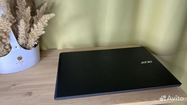 Ноутбук Acer Aspire E5-722 (SSD/8Gb/17