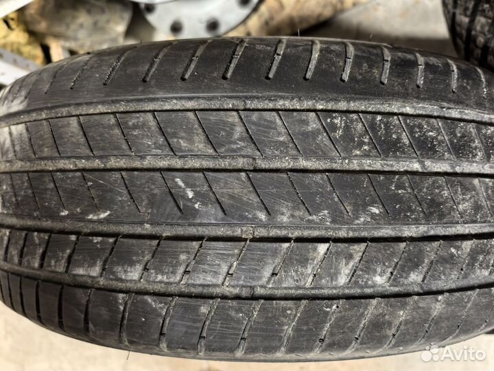 Bridgestone Alenza 001 245/50 R19