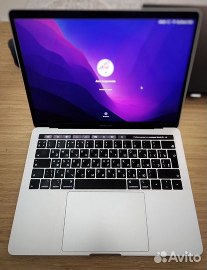 Apple MacBook Pro 13 8 128gb Touch bar