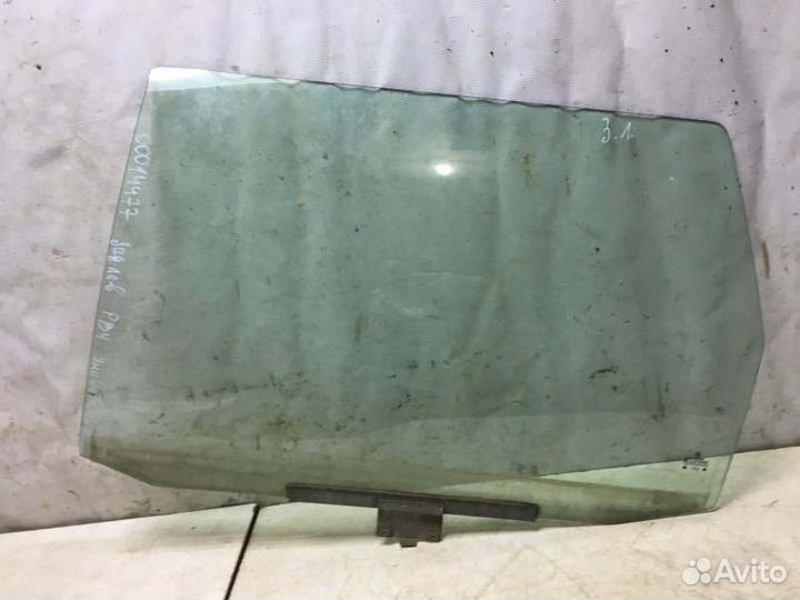 Стекло двери задней левой Volkswagen Passat B3