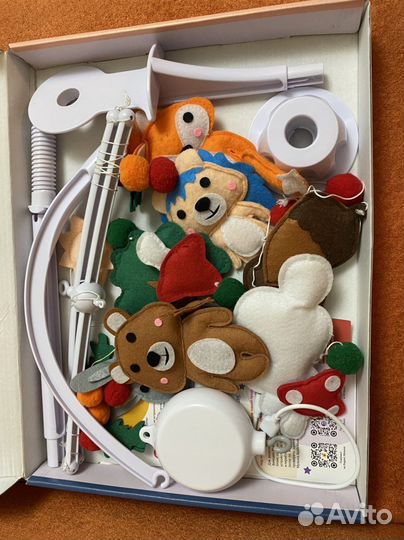 Мобиль на детскую кроватку