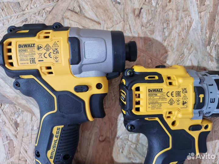 Бесщеточный двойной комплект Dewalt DCK2111L2T