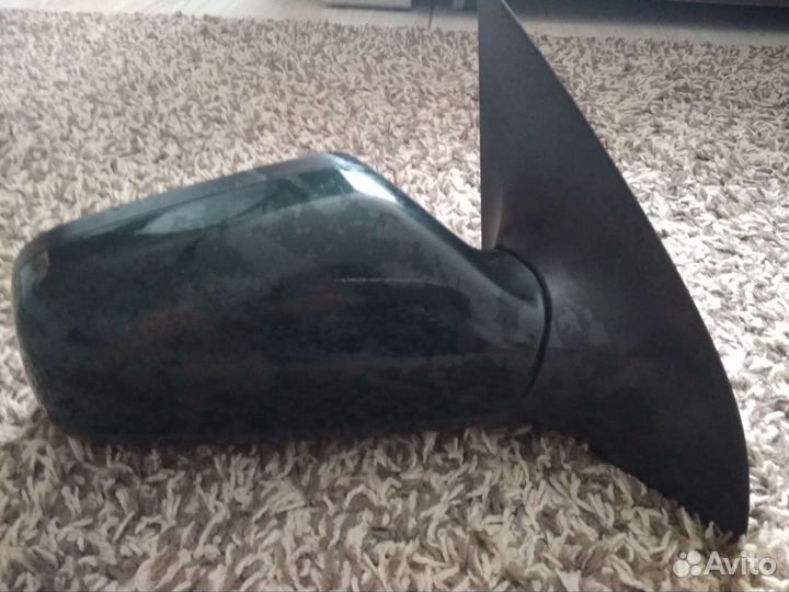 Корпус от правого бокового зеркало Шкода актавия