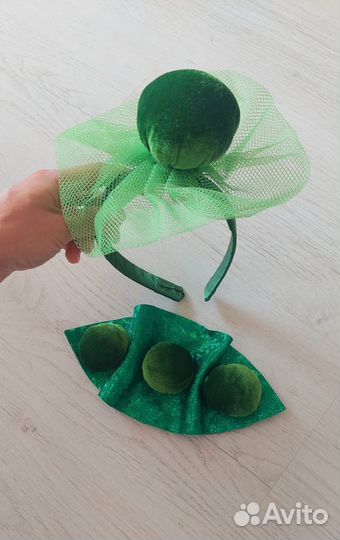 Ободок и брош к костюму горошина