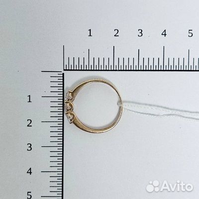 Золотое кольцо с камнем 18р