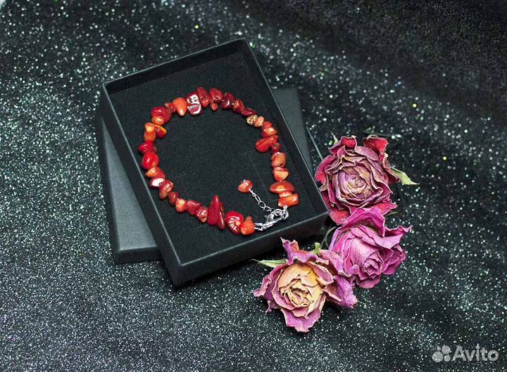 Коралловый браслет