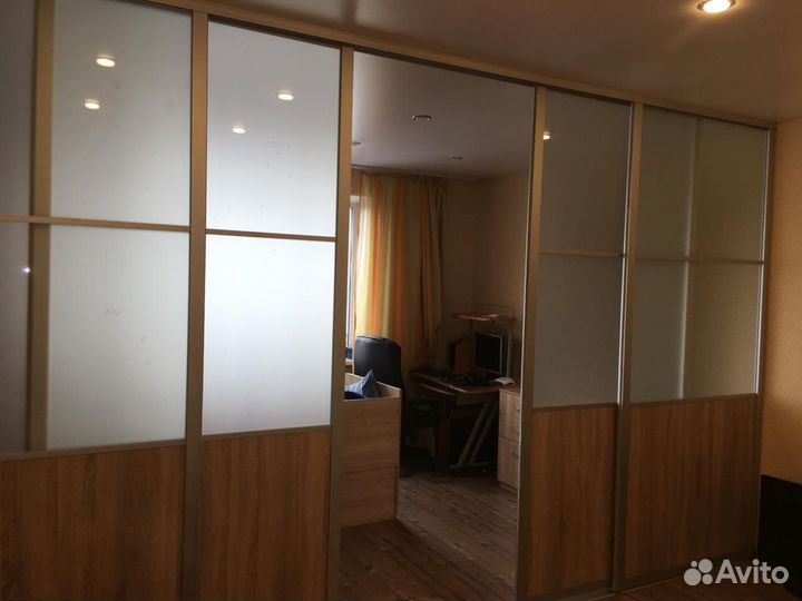 Перегородки раздвижные из стекла