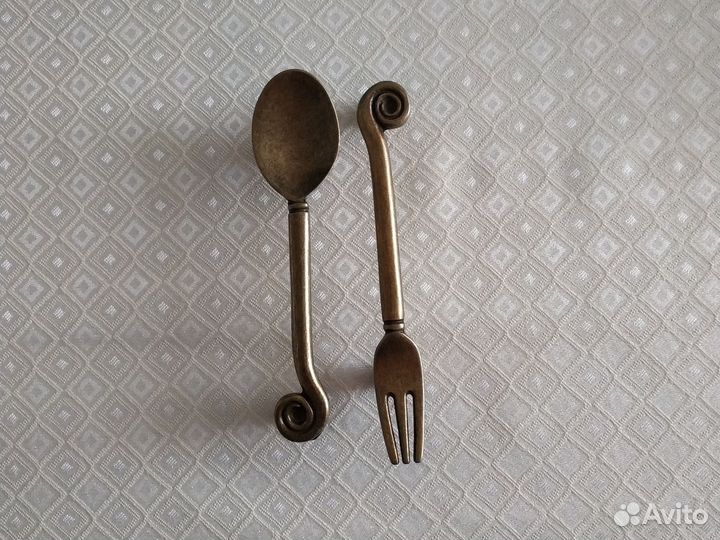 Мебельные ручки разные