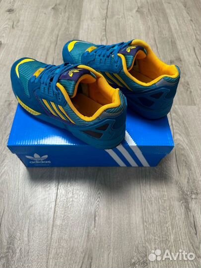 Кроссовки adidas zx torsion