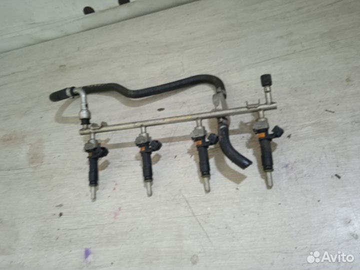 Рампа топливная Шевроле Круз Chevrolet Cruze 1.8