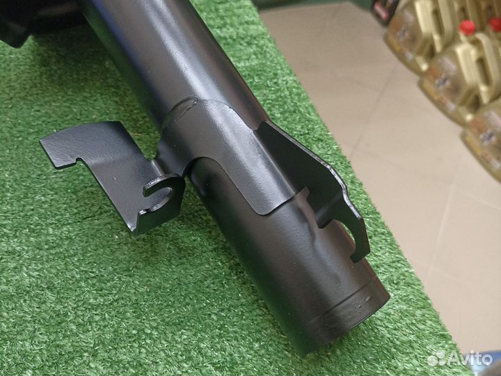 Амортизатор передний Ford Focus 2 (2005-2011г)