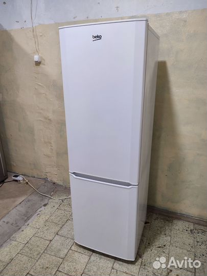 Холодильник Beko Full No Frost отличное состояние