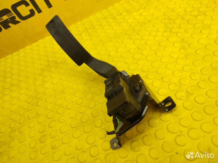 Педаль газа Mercedes-Benz B 180 W246 M270.910 1.6