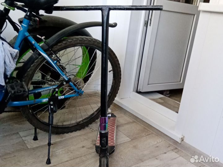 Продам трюковой самокат кастом