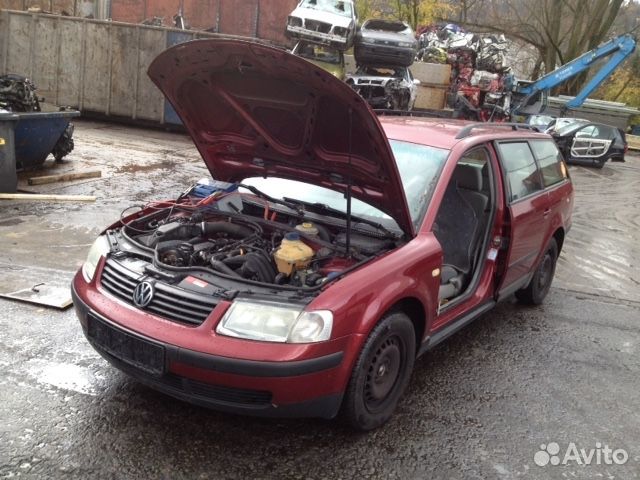 Разбор на запчасти Volkswagen Passat 5