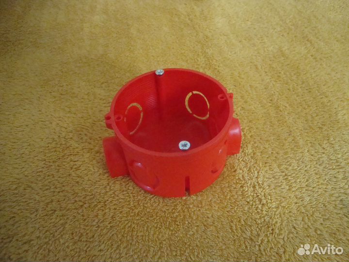 Коробка установочная 80-0500С безгалогенная (HF)