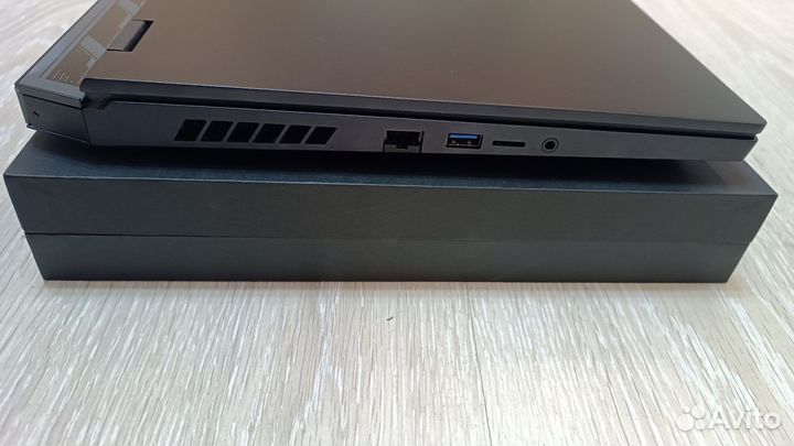 Acer predator helios 16 / I9/4080 175W