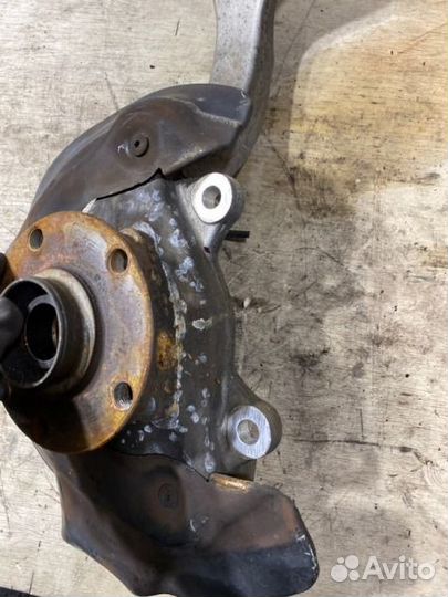 Ступица передняя левая Audi A6 4F2 BDW 2005-2008