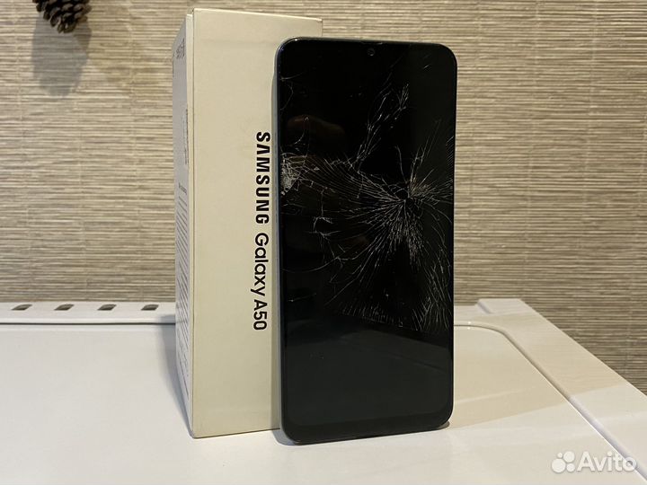 Samsung Galaxy A50, 4/64 ГБ