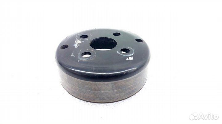 Шкив водяного насоса (помпы) Toyota Avensis T250