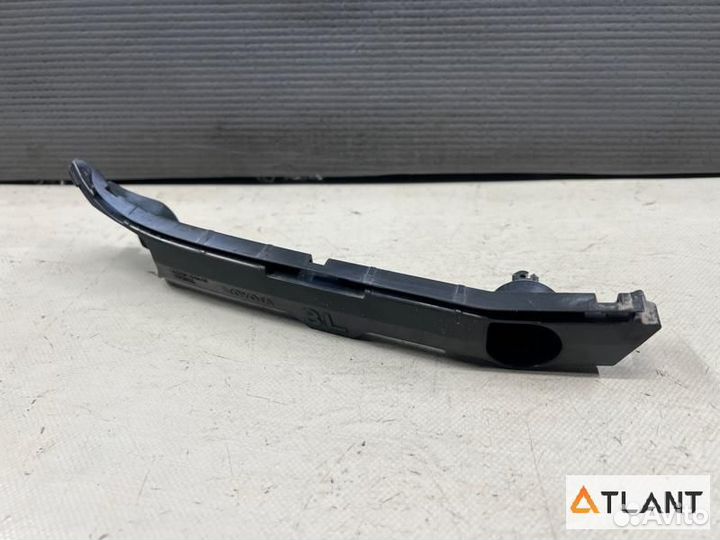 Крепление бампера передняя левая toyota isis