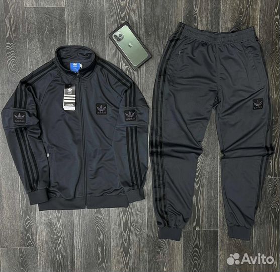 Спортивный костюм Adidas