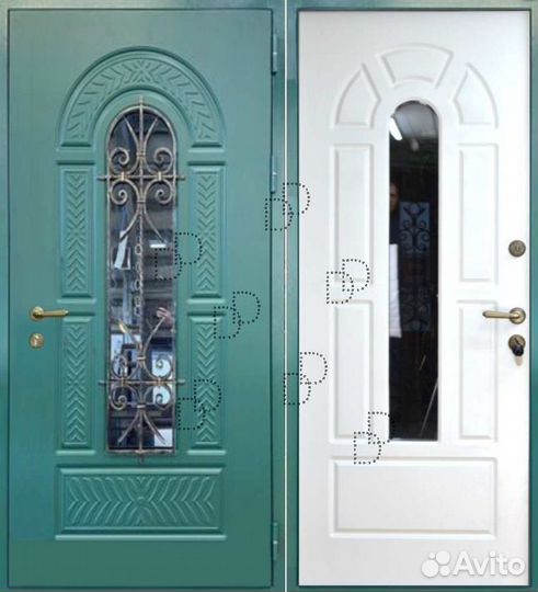 Парадная железная дверь с ковкой и стеклом
