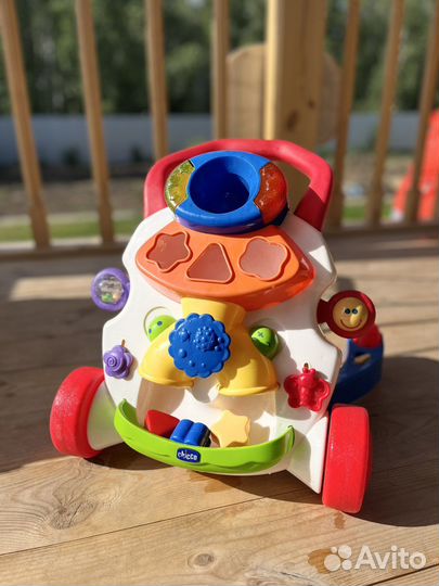 Игровой центр ходунки chicco