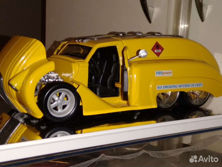 Модель Dodge Airflow Tank 1939 Jada Toys